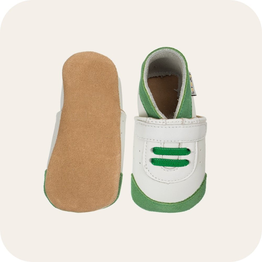 SNEAKER Babyhausschuhe aus weichem Leder (weiß/ grün)