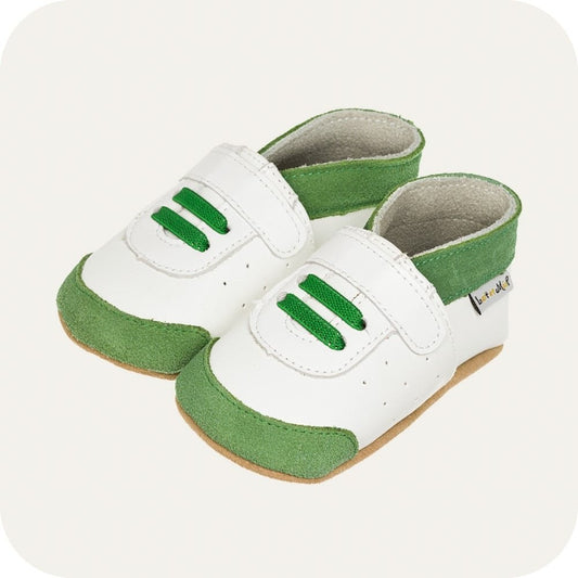SNEAKER Babyhausschuhe aus weichem Leder (weiß/ grün)